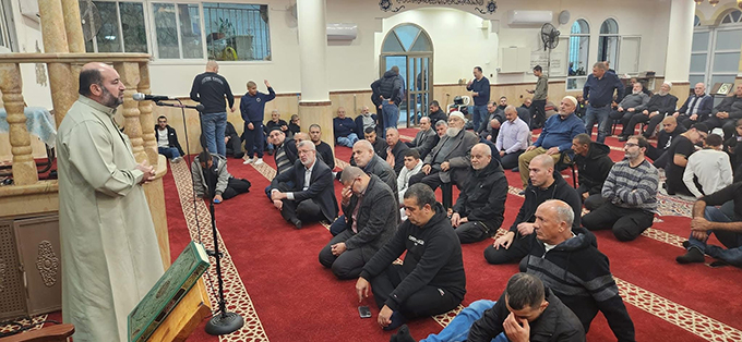 أمسية إيمانية حاشدة بمسجد العجمي في مدينة يافا